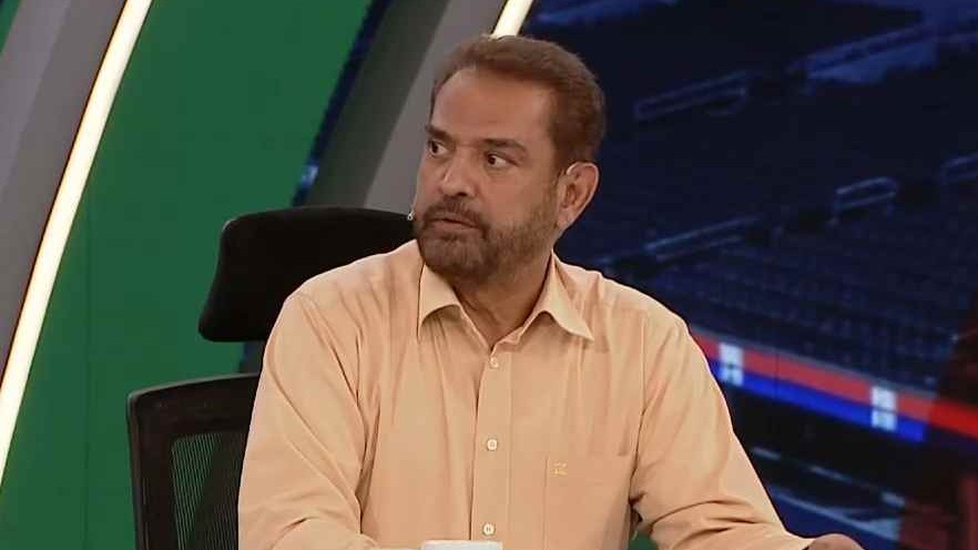 فیروز کریمی: در جام جهانی دستاوردی نداشتیم اما مفتضحانه حذف نشدیم