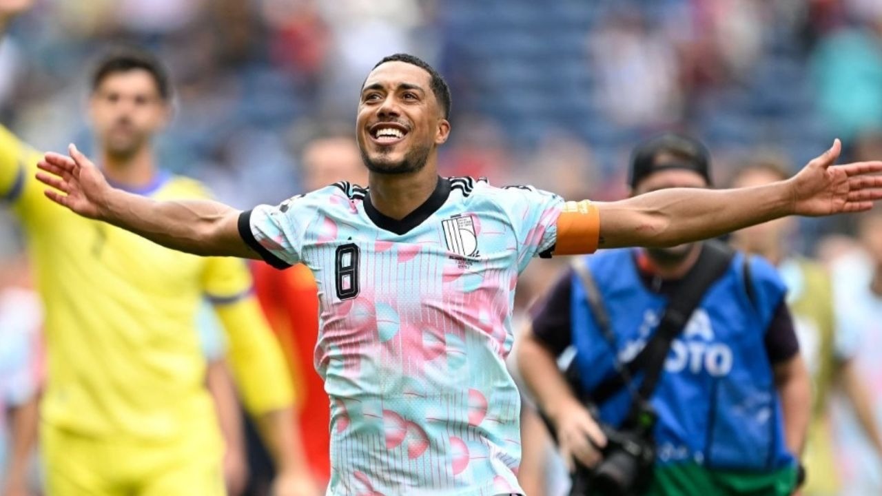 یوری تیلمانس دیرهنگام‌ترین گل تاریخ جام جهانی را به ثمر رساند (ویدیو)