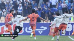 پایان نیمه اول/ استقلال صفر - پادیاب یک