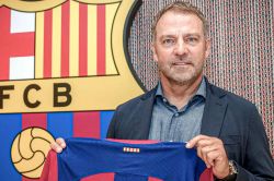 تلاش بارسلونا برای تمدید قرارداد هانسی فلیک