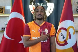 رسمی؛ مدافع بایرنمونیخ به گالاتاسرای بازگشت