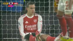 گل دوم ولورهمپتون به آرسنال (گل به خودی)