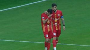 گل دوم فولاد خوزستان به پرسپولیس (فرشاد احمدزاده با پاس رامین رضاییان دقیقه 92)