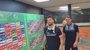 بازیکنان استقلال بعد از بازی با فجر سپاسی حاضر به گفت و گو با خبرنگاران نشدند