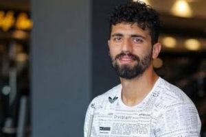 رونمایی رسمی باشگاه تراکتور از مدافع اسبق استقلال (عکس)