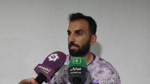 صحبتهای بازیکنان هوادار در پایان بازی با نساجی