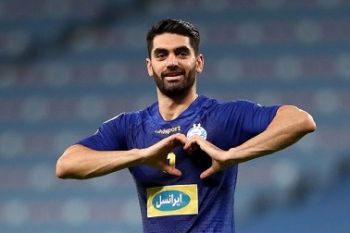 اختصاصی/ پیوستن کریمی به استقلال منتفی شد!
