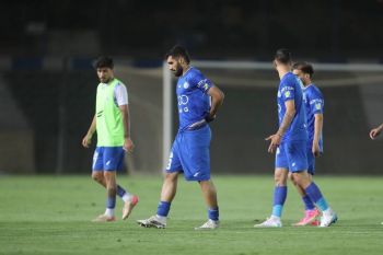 سوال از فیروز کریمی؛ شما به بازیکنان‌تان چه یاد دادید که آنها را تحقیر کردید؟