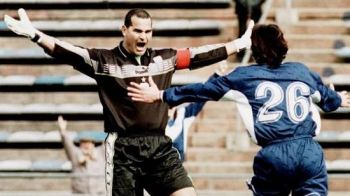 دروازه‌بانی که در یک مسابقه هت تریک کرد!