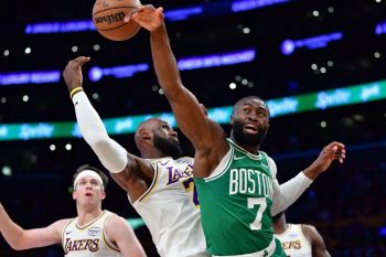 تحقیر لبران جیمز و رفقا؛ خستهنباشی پادشاه!