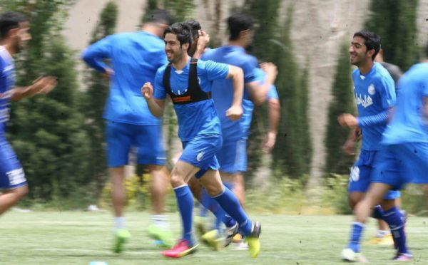 بازگشت خسرو حیدری به پست دفاع راست