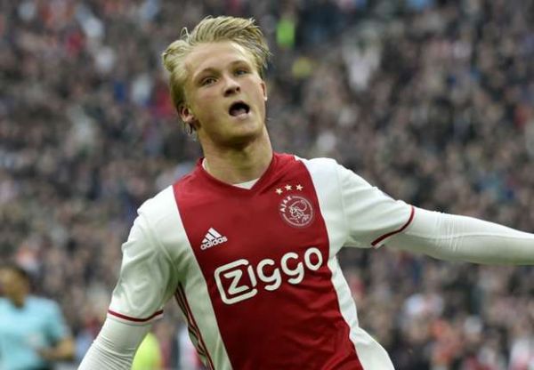  بلیط فینال؛ جایزه هوادار آسیب دیده و متعصب آژاکس