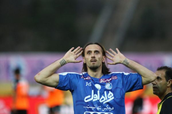 بررسی پروندههای استقلال در فیفا