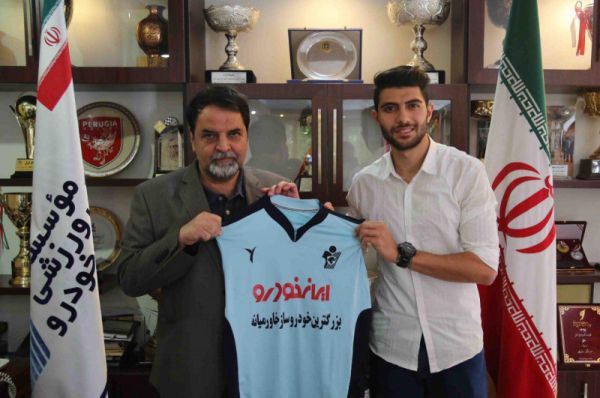  رونمایی از اولین خرید لیگ برتری پیکان