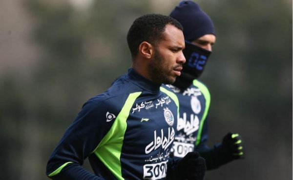 استقلال رابسون را سه ساله و قطعی میخواهد