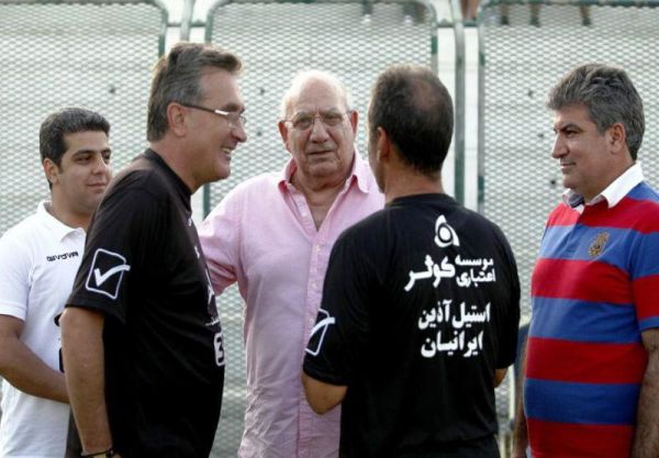  مهاجرانی  به عبور پرسپولیس از سد الاهلی خوش‌بینم