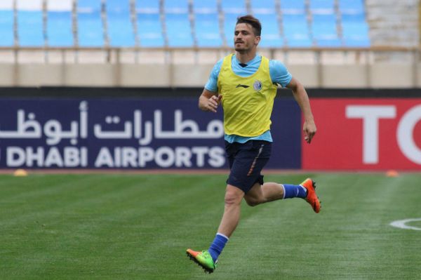 وریا غفوری در استقلال ماندنی میشود