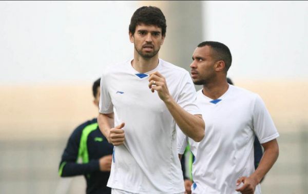 هزار معما در مورد پست دفاع استقلال