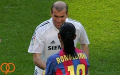 رونالدینیو به زیدان بازی کردن مقابلت باعث افتخار من بود