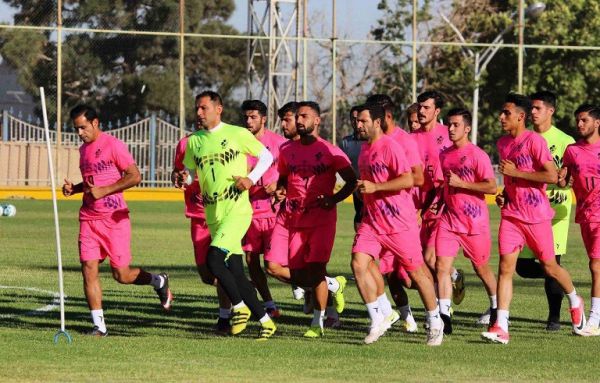 پیکان به مصاف نساجى و سپیدرود مىرود