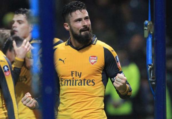  ژیرو  به آرسنال وفادار هستم