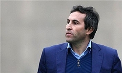 علی لطیفی به اکسین بازگشت