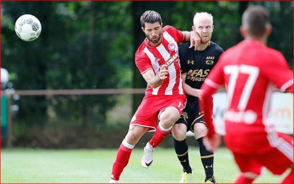 انصاری فرد مهاجم اول المپیاکوس عکس