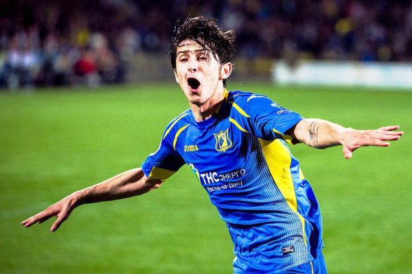 رسمی سردار آزمون با روبین کازان بست