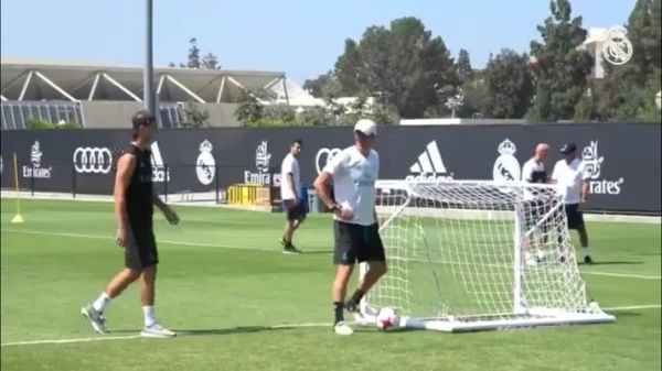 اشک های موراتا هنگام وداع با رئال مادرید عکس