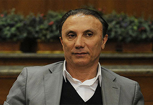  شانزدهمین تجربه روی نیمکت برای حمید درخشان