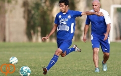 محسن کریمی تمدید کرد و از لیست استقلال بیرون ماند