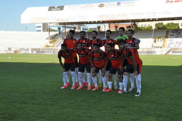 منصوری روی مهاجم پیکان خطای پنالتی نکردم