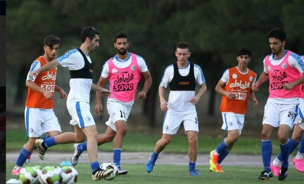  جباری برابر استقلال خوزستان بازی می کند