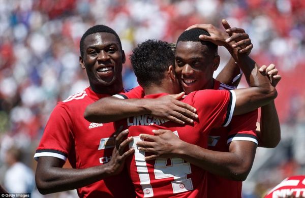  ترکیب اصلی منچستریونایتد-سمپدوریا