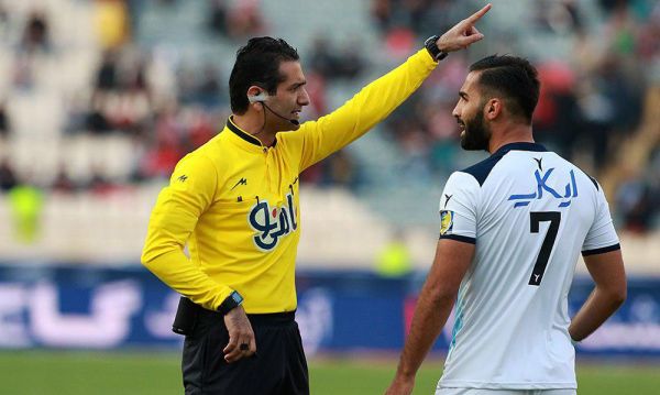  بارانی بازی با ذوب را از دست داد