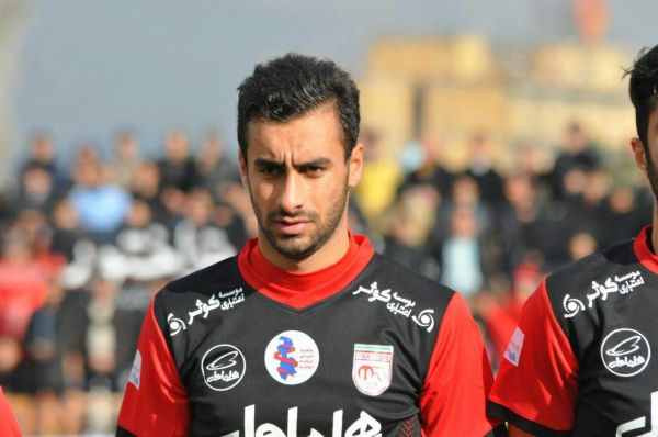 مهدی زاده استقلال فقط یک موقعیت داشت