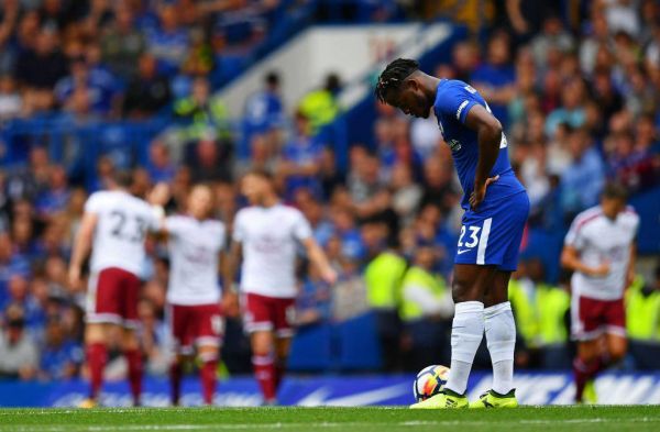 چلسی 2 - برنلی 3؛ کونته در مسیر مورینیو و رانیری