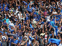  دودستگی هواداران استقلال به خاطر منصوریان