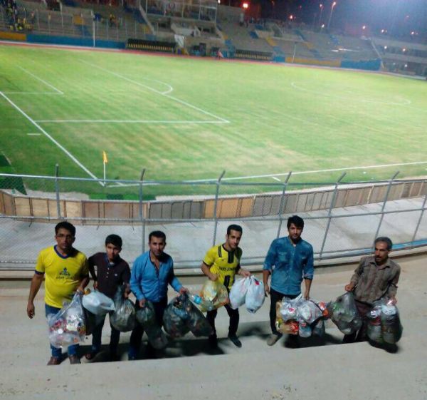  اقدام ارزشمند هواداران پارس جنوبی جم  عکس