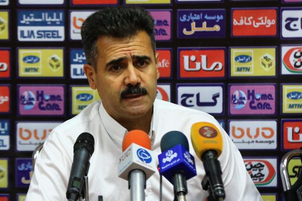 پورموسوی پیکان انتحاری بازی میکند