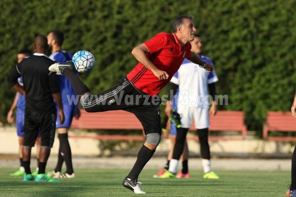 وقتی کی روش حرکت عقرب می زند عکس