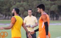 پیش بازی نفت تهران – گسترش فولاد جادوگر وارد می شود