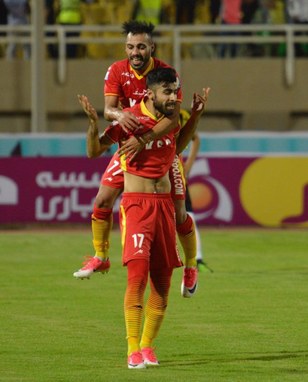  شادی جانفزا بعد از عجیب‌ترین گل هفته