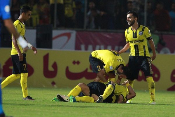  پارس جم صدرنشین باقی ماند