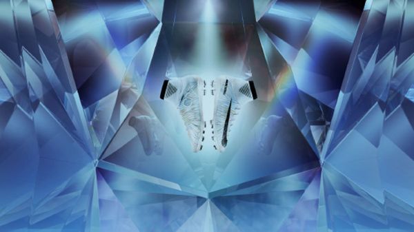 رونمایی از کتونی های رونالدو؛ به رنگ الماس عکس