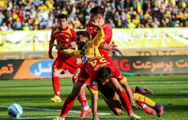  نفت تهران 1- سپاهان 0؛ اولین پیروزی کریمی در کسوت مربی