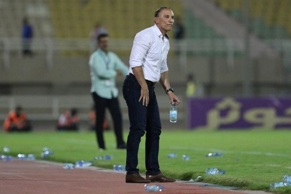  حمید درخشان  کسی  را از تیم نفت کنار نمی گذارم