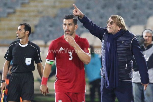 پیرمرد فرانسوی ناراضی از عملکرد توگو عکس