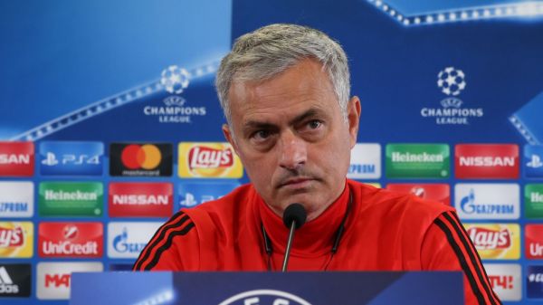 مورینیو با 9 مهاجم به دروازه لیورپول حمله می کنیم