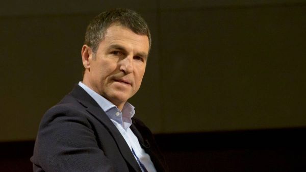 مدیر ورزشی بارسلونا در برنابئو چه می کرد